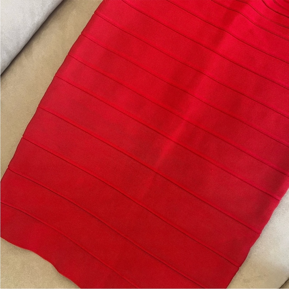 Hervé Léger “Renny” Long-Sleeve Off-Shoulder Bandage Dress – Red – XS - Picture 3 of 7